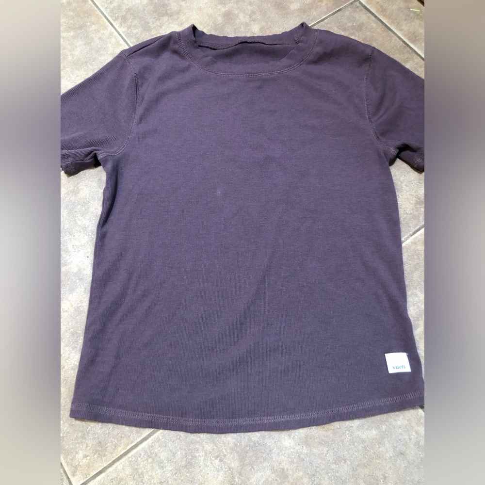 Vuori women’s ribbed tee